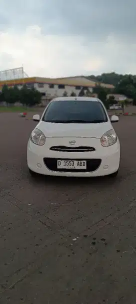 Nissan March manual