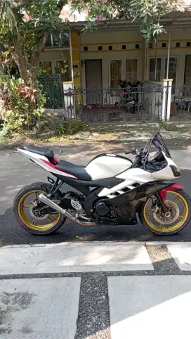 yamaha r15 v2 2016