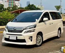 TOYOTA VELLFIRE AT TAHUN 2013