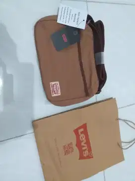 Tas levis Baru pria atau wanita