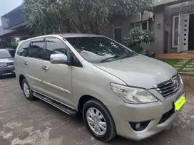 Toyota Innova 2.0 G AT 2013