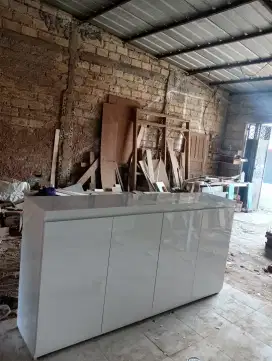 MEJA/BUFET serbaguna, untuk tv/hiasan atau penyimpanan barang lain