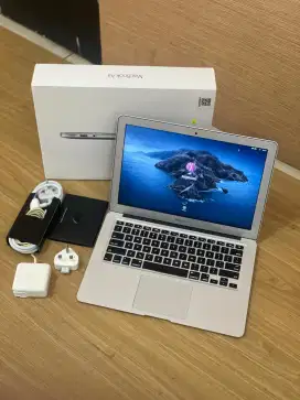 MacBook air 13 inch early 2015 second fullset original