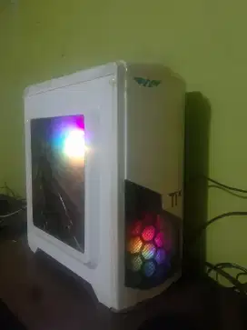 CPU gaming Intel xeon E5 2697 v2 peforma diatas i7 8700k