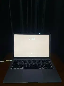 For Sale Macbook Air Retina 13inch 2020