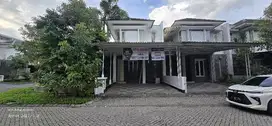 Wiyung. Royal Residence. Hook. Siap huni. Murah