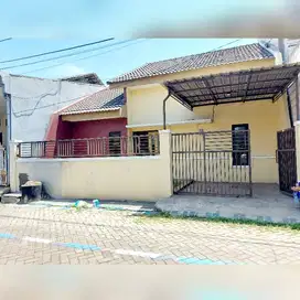 Dijual ato Dsewakan Rumah L120 m2 , 2 KT di Tambakrejo Waru Sidoarjo