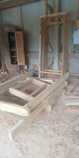 Kusen bahan kayu jati