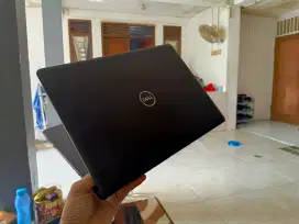 DELL DUAL VGA GAMING LATITUDE