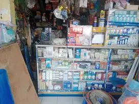 Toko Listrik beserta isinya