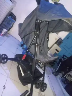 Stroller merk babydoes