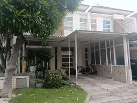Langsung dibeli yuk rumah bagus semi furnish pakuwon city