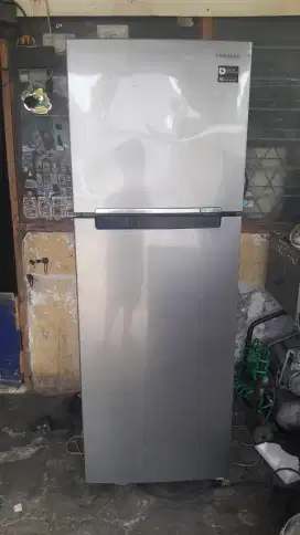 Kulkas samsung jumbo
