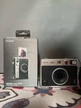 Kamera Fujifilm Instax Mini Evo