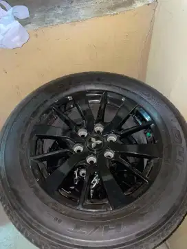 Velg OEM Pajero Sport R18