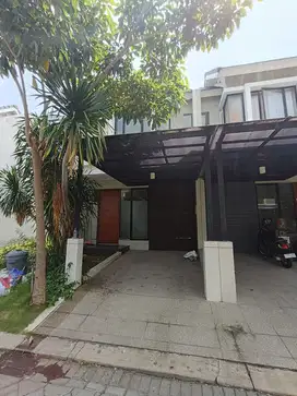 Disewakan rumah 2 lantai North west Hill citraland, sudah ada AC