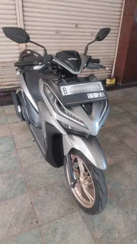 VARIO 150 2018 GRESS LIKE NEW