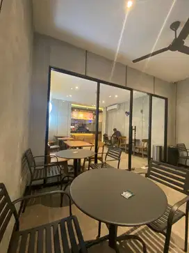 Ruko Pusat Kota di Dalem Kaum dekat Kings