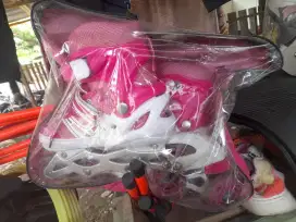 Sepatu roda ukuran S