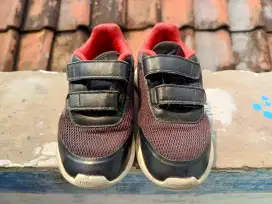 Sepatu adidas ori
