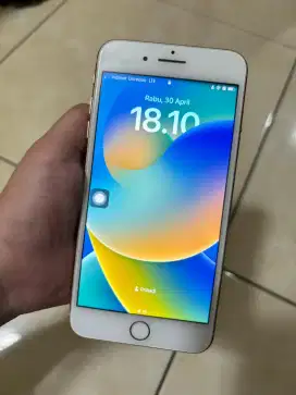 Dijual iphone 8 plus 64gb Ibox, 2.2jt bisa nego