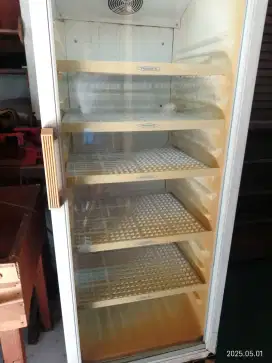 Showcase frigigate