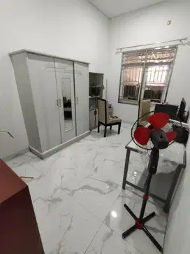 Rumah  Nyaman di Taman Holis Indah