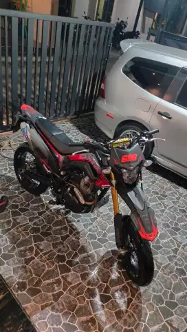 Dijual Honda CRF 2022 hitam