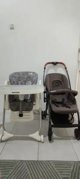 Combo High Chair BABYDOES dan Stroller BABYELLE versi Neolite
