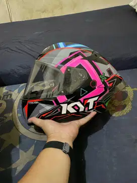 Helm bekas rasa baru KYT TT COURSE