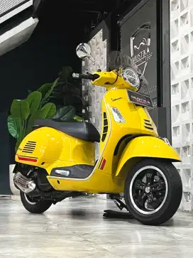 Super Keren ‼️Piaggio Vespa GTS 150 Yellow th 2019 - Radhe Mustika
