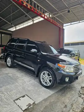 LOW KM 40rb Land Cruiser VX200 2008