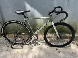 Sepeda fixie ...