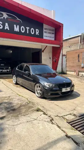 SALE BMW 325i / Hitam 2006