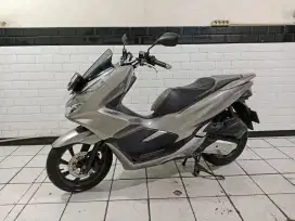 Pcx tahun 2019 lengkap orisinil mulus mesin halus