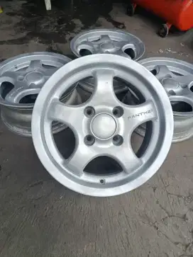 Velg Mobil ORIGINAL Isuzu Panther Hi Grade R14 Pcd 4x114