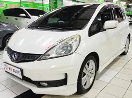 Honda Jazz RS (GE8) 1.5cc 2012 Putih Matic / AT ISTIMEWA BOSS !!!