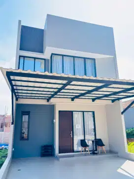 CEPAT HABIS!! RUMAH MODERN BERGAYA INDUSTRIAL DI KOTA JAKARTA.