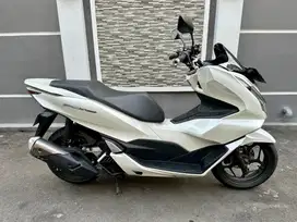 HONDA NEW PCX 160 CBS ISS ESP 2023  PUTIH SECOND LIKE NEW BEST