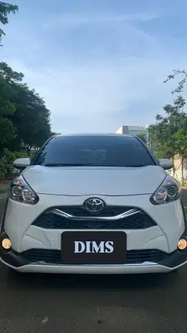 TOYOTA SIENTA 1.5 V WELCAB AT km 17rb Asli