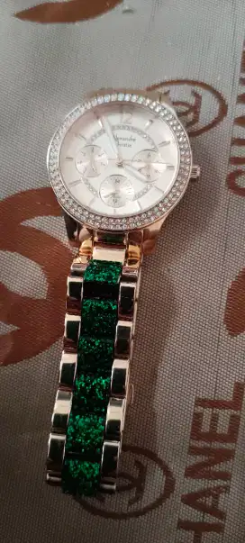 Jam tangan alexander christi