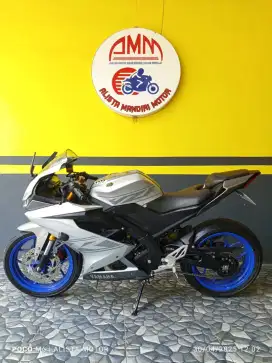 YAMAHA R15 V4 TH 2021 PAJAK ON BODY MULUS KM LOW