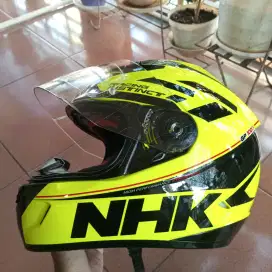 Helm NHK GP 1000