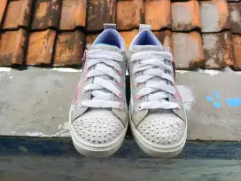 Sepatu anak skechers