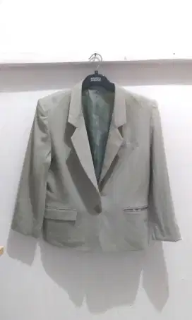 Blazer Warna Sage