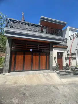 Disewakan Rumah Semi Villa