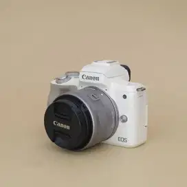 Canon M50 kit 15-45mm IS STM