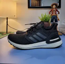 Sepatu running adidas ultraboost 20 W size 39 like new