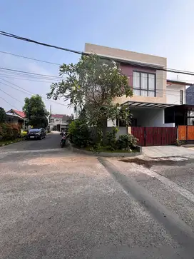 Rumah Sangat Bagus Siap Huni 5 Menit ke Boulevard Bintaro Jaya