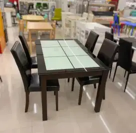 SET MEJA MAKAN 4 KURSI TEMPERED GLASS